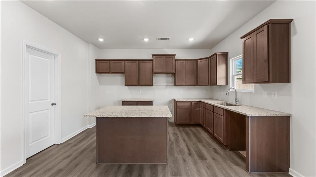 341 Bloomfield Circle Property Photo 4