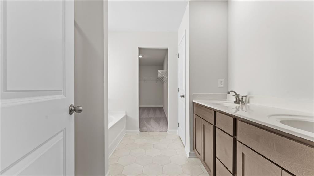 341 Bloomfield Circle Property Photo 12