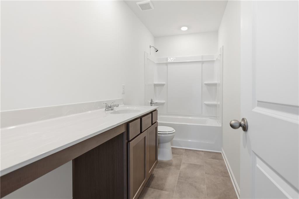 341 Bloomfield Circle Property Photo 20