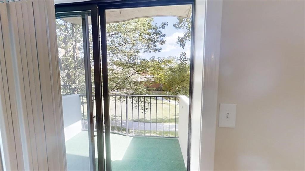 300 Johnson Ferry Road Ne Unit B202 Property Photo 1