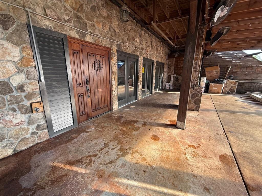 544 E Main Street Property Photo 2