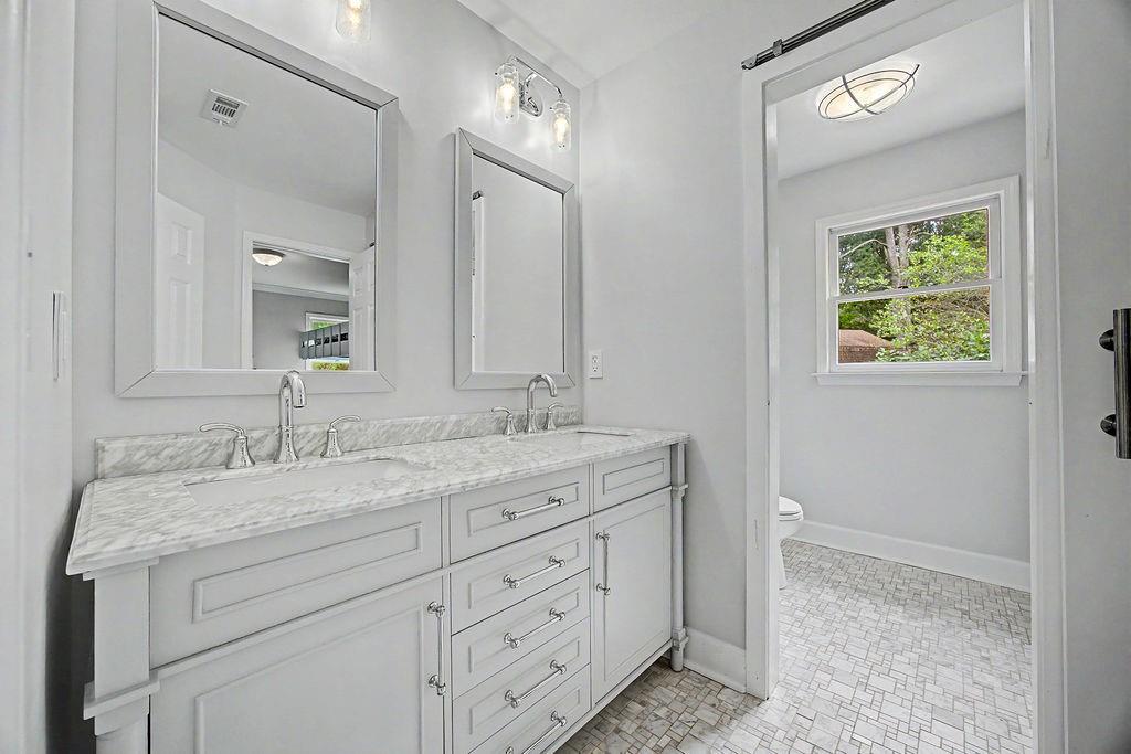 2590 Grassview Drive Property Photo 36