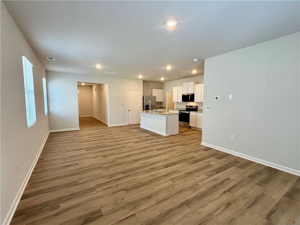 2910 Daxton Lane Property Photo 4