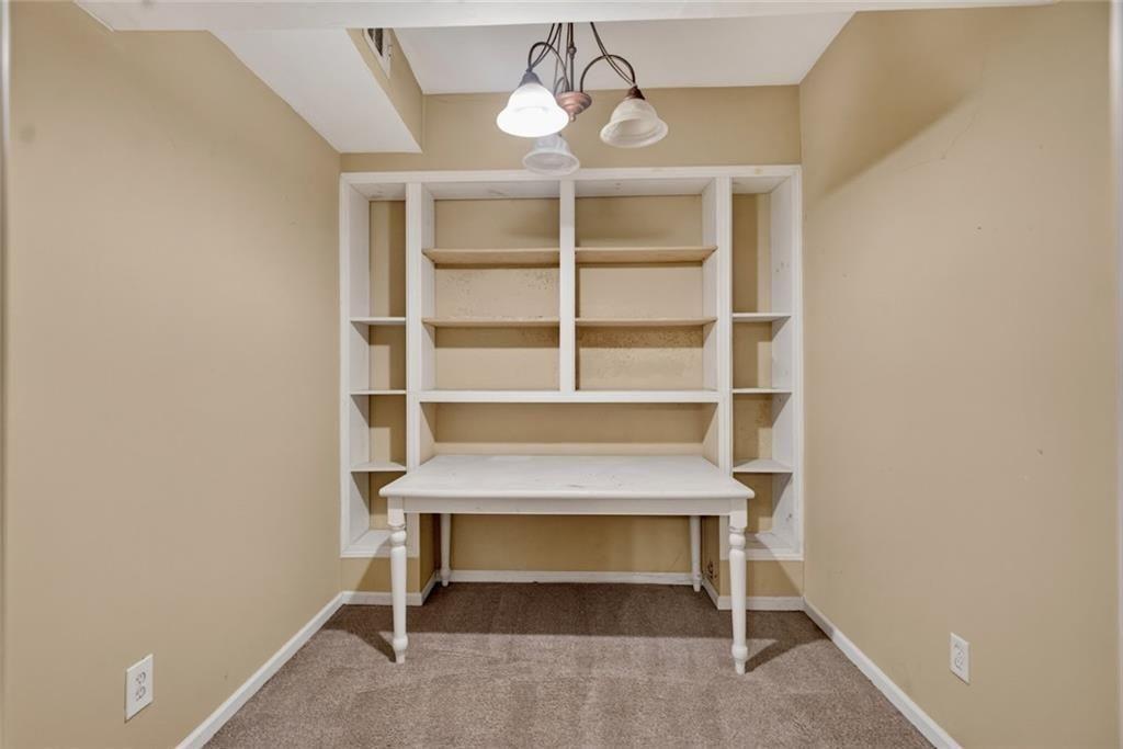 7827086 Property Photo 32