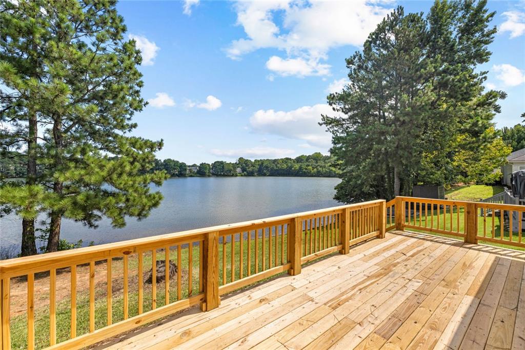 55 Lakeside Point Property Photo 2
