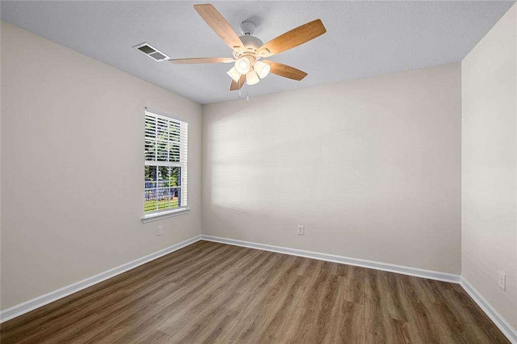 55 Lakeside Point Property Photo 36