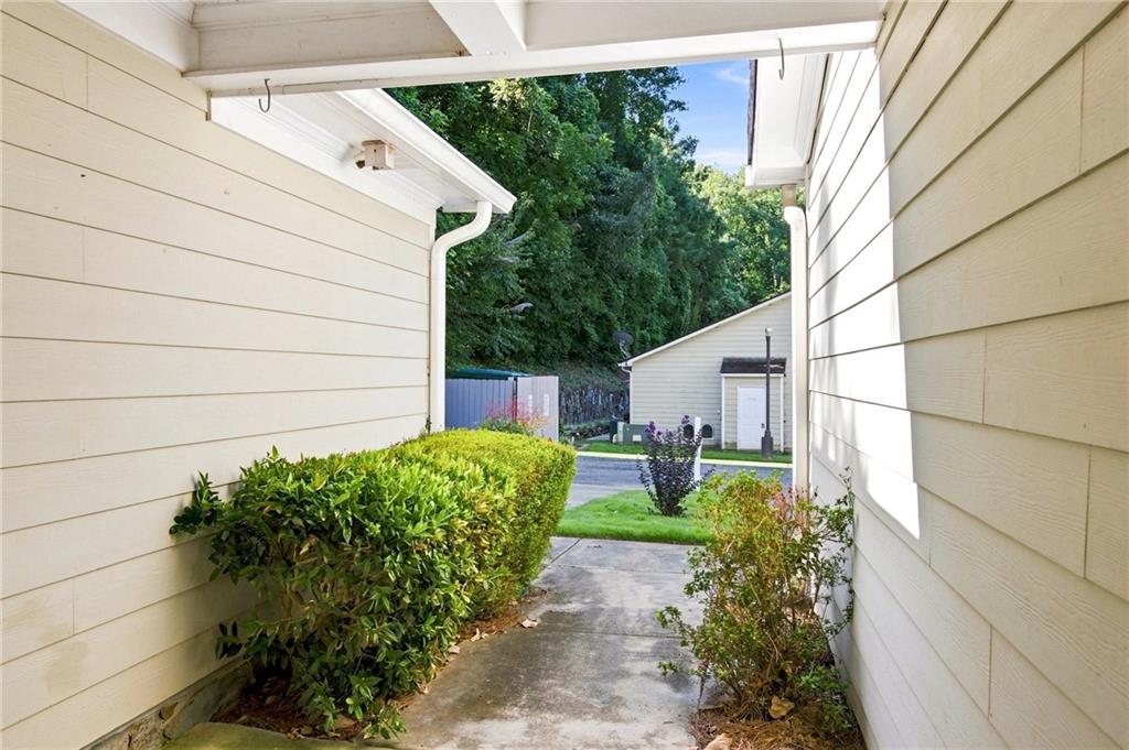 311 Brookside Way Property Photo 4