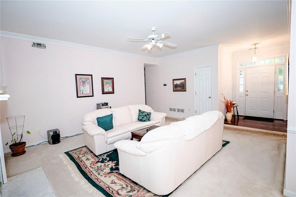 405 Radcliffe Trace Property Photo 9