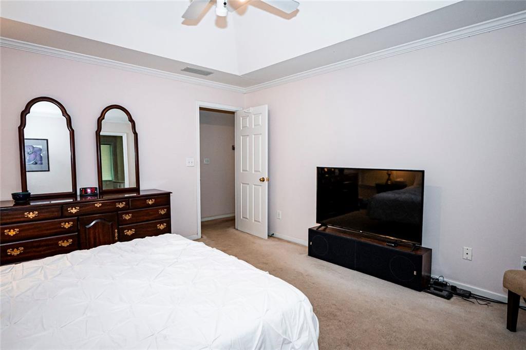 405 Radcliffe Trace Property Photo 24