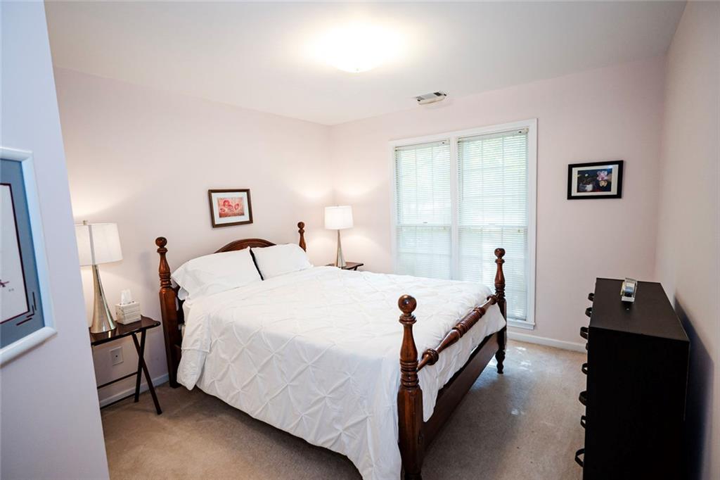 405 Radcliffe Trace Property Photo 36