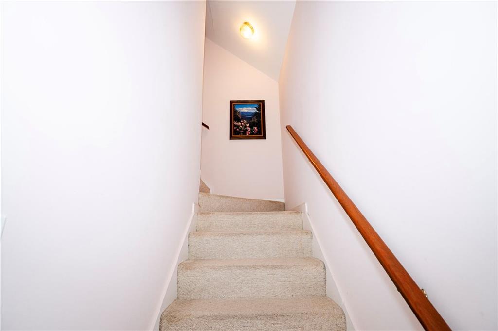 405 Radcliffe Trace Property Photo 44