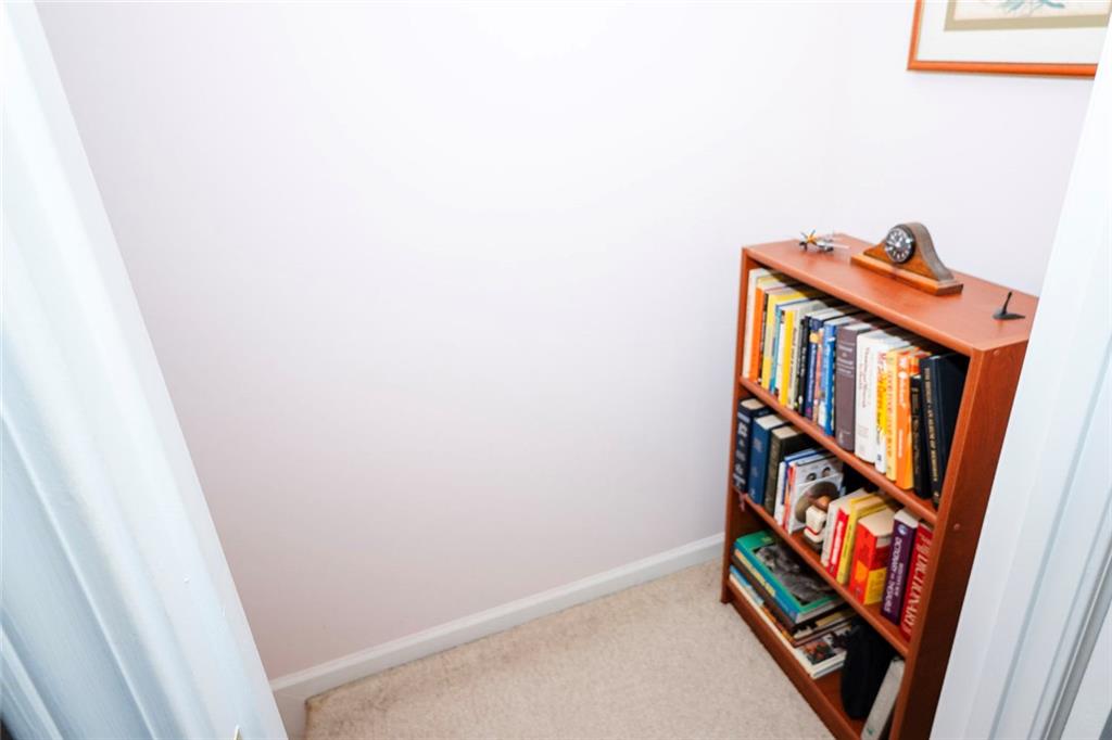 405 Radcliffe Trace Property Photo 49