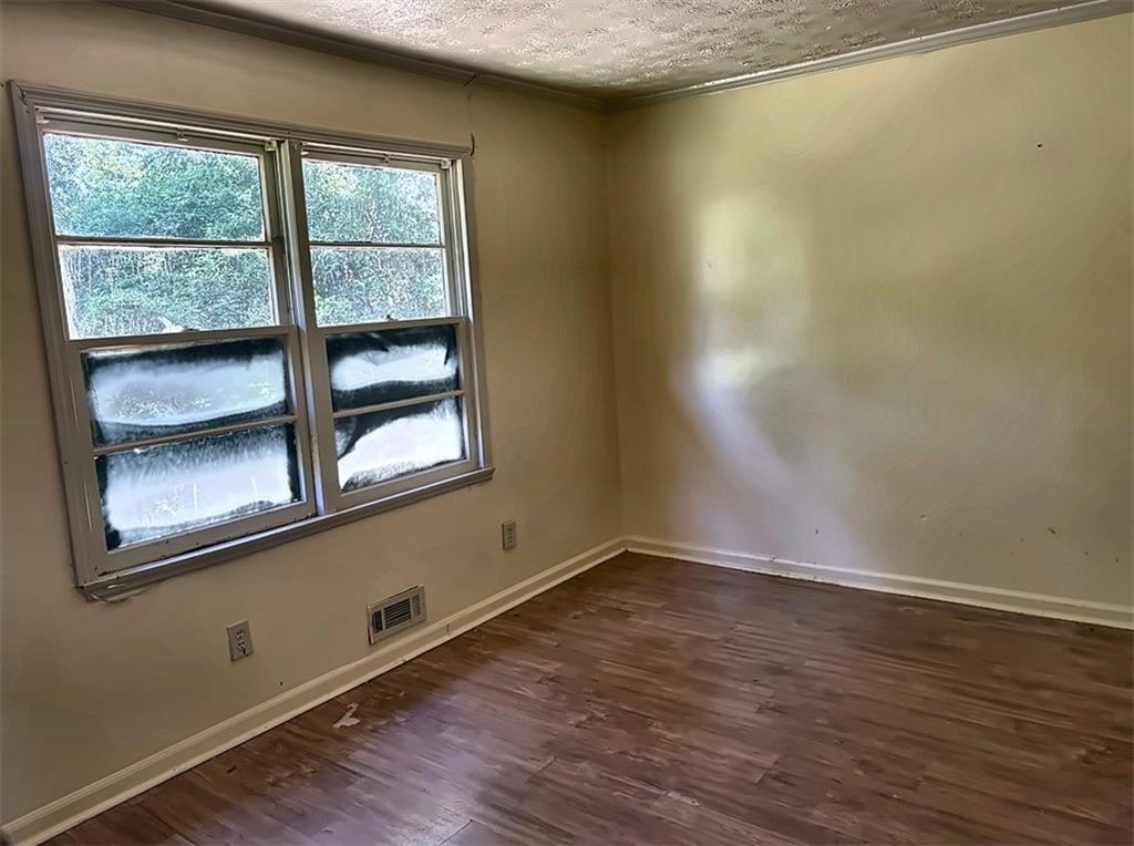 7126 Pineview Drive Sw Property Photo 3