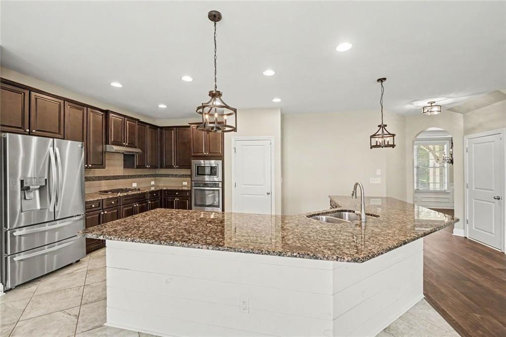 7827200 Property Photo 8