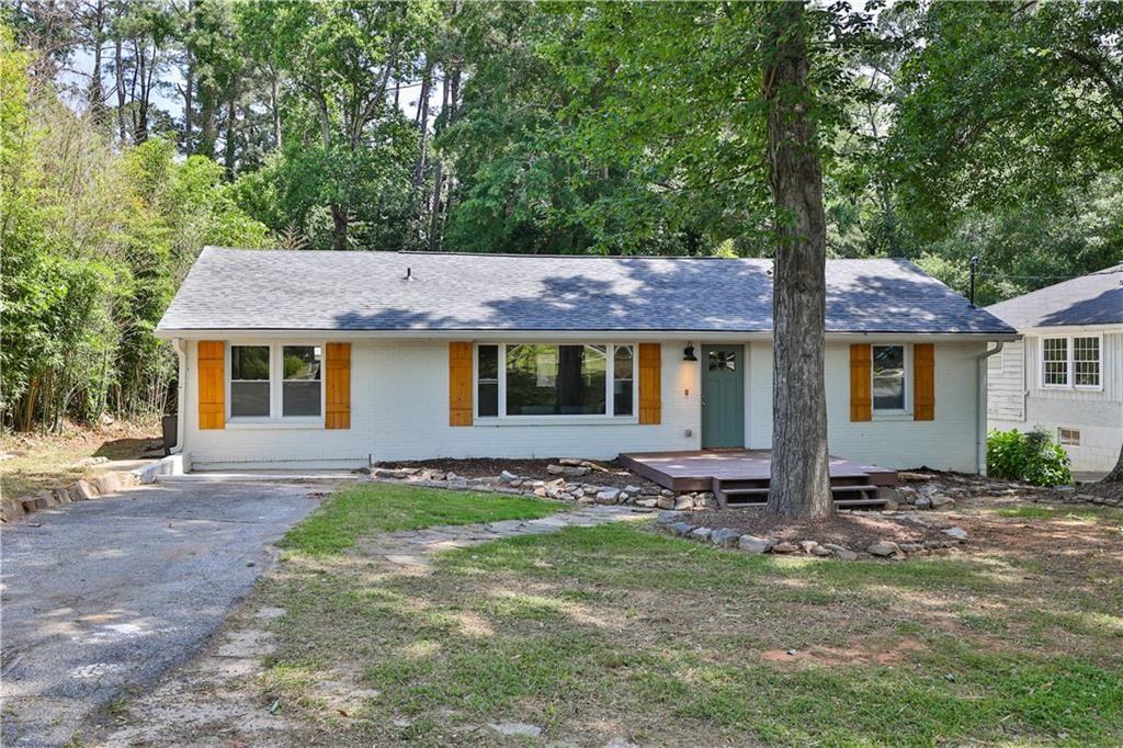 1976 Dering Circle NE Property Photo 1
