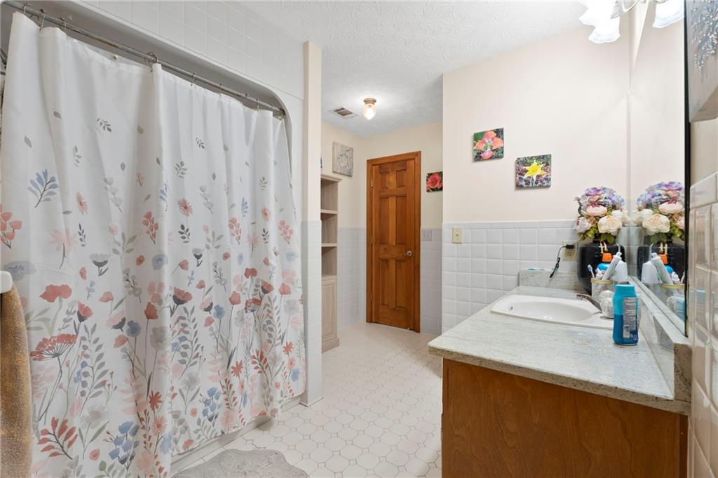 735 Chambers Road Property Photo 23