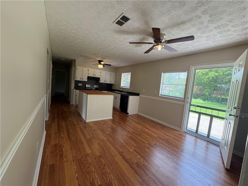 2892 Haddon Drive Property Photo 4