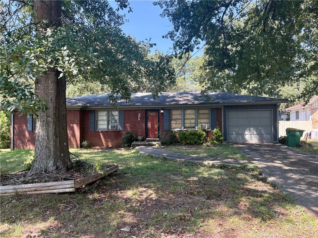 684 Virginia Circle Property Photo 1