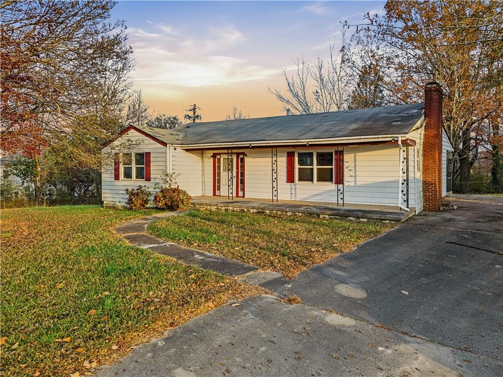 3955 Falcon Parkway Property Photo 3