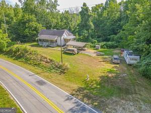 4542 E Hall Road Property Photo 4