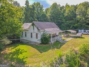4542 E Hall Road Property Photo 6