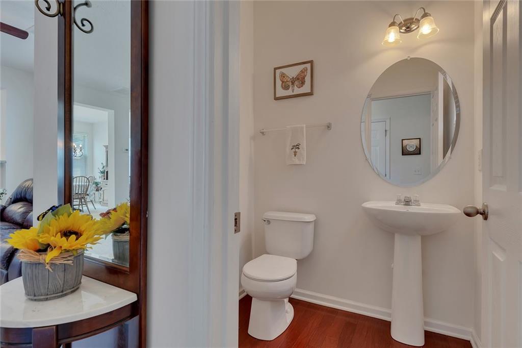 313 Oak Leaf Place Property Photo 9