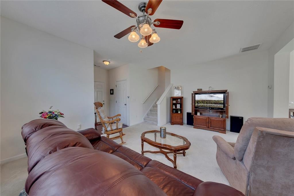 313 Oak Leaf Place Property Photo 12