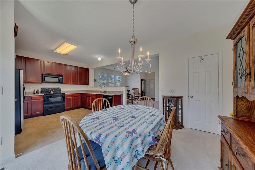 313 Oak Leaf Place Property Photo 16