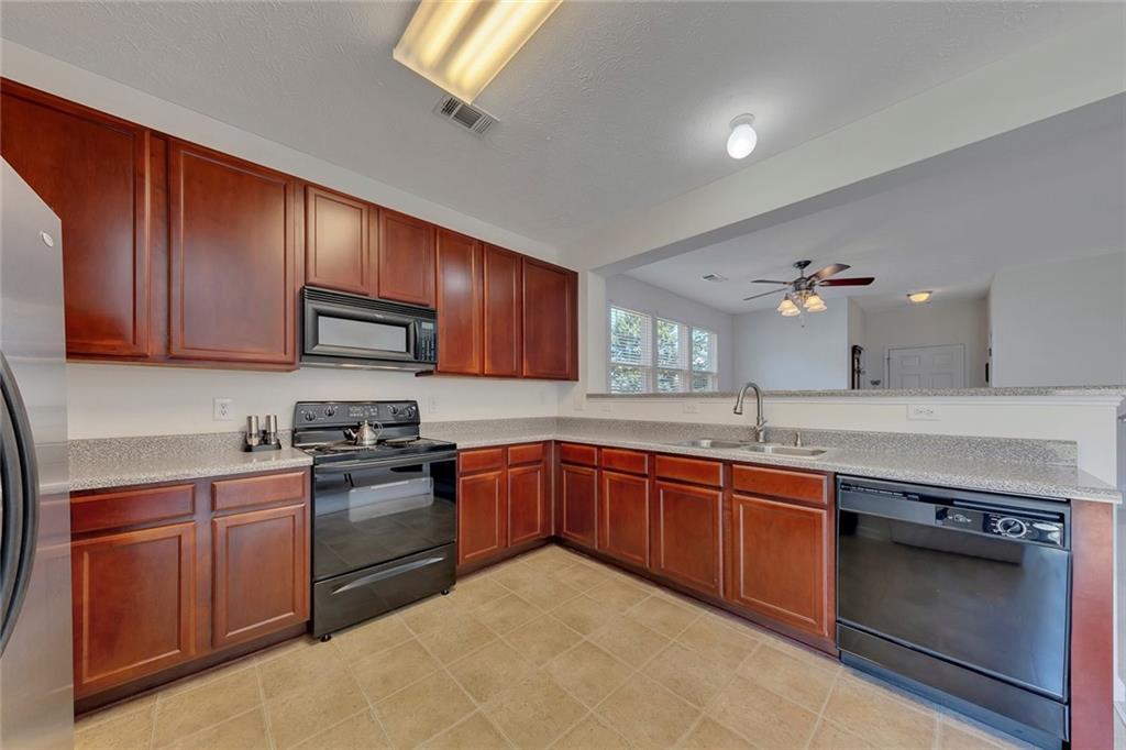 313 Oak Leaf Place Property Photo 17