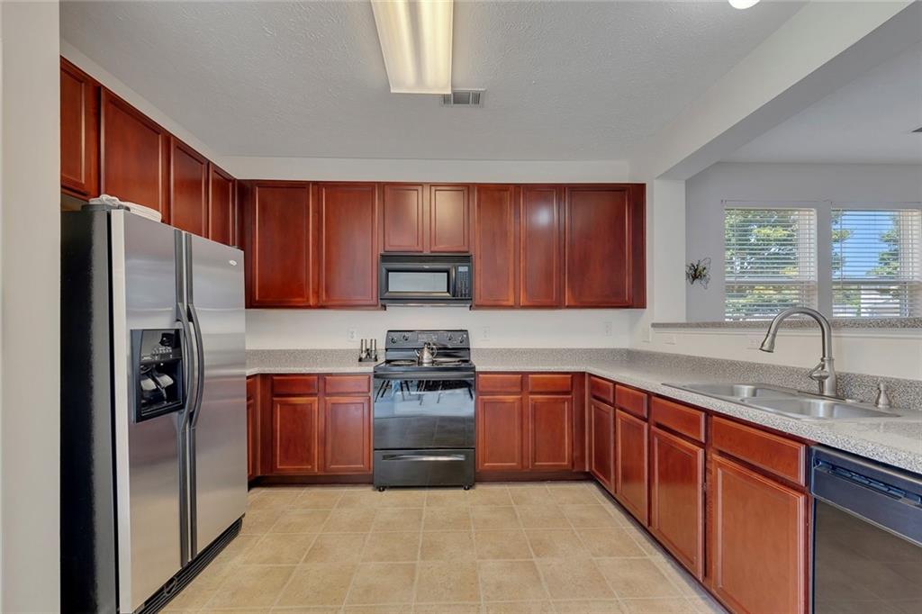 313 Oak Leaf Place Property Photo 17