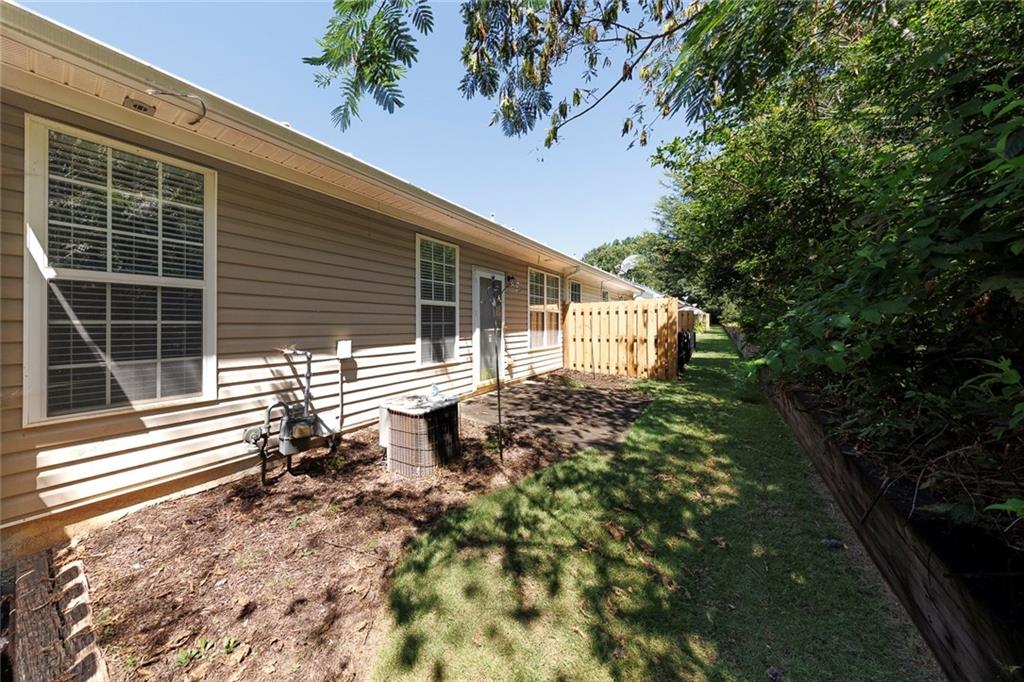 242 Riverstone Place Property Photo 23