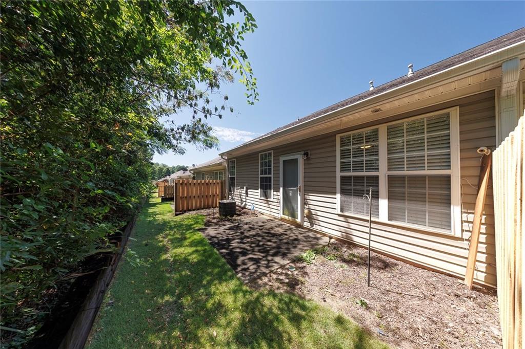 242 Riverstone Place Property Photo 24