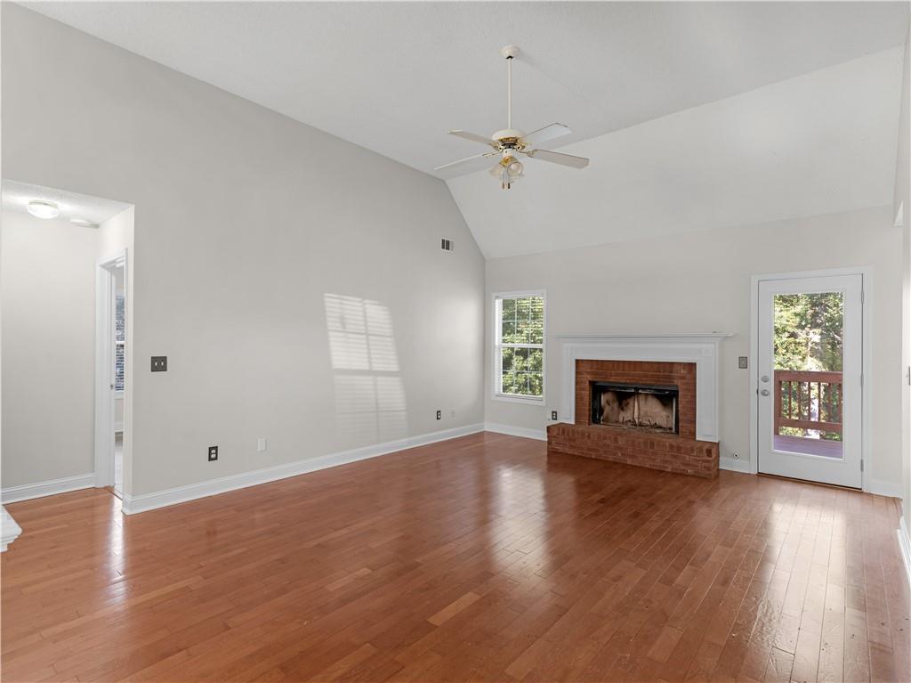 1425 Shingle Way Property Photo 4