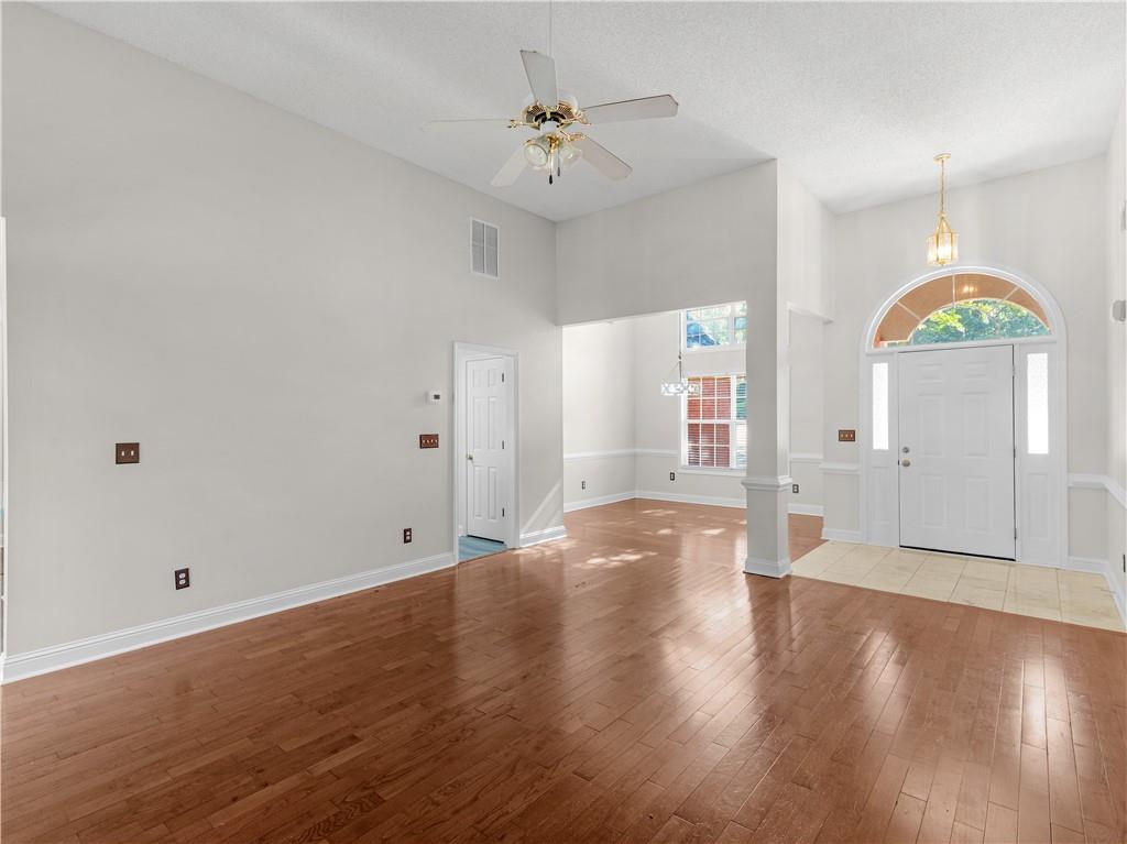 1425 Shingle Way Property Photo 5