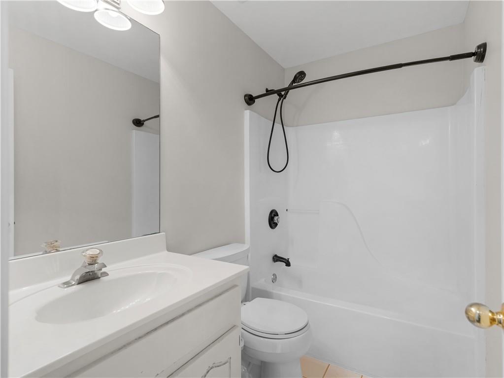 1425 Shingle Way Property Photo 12
