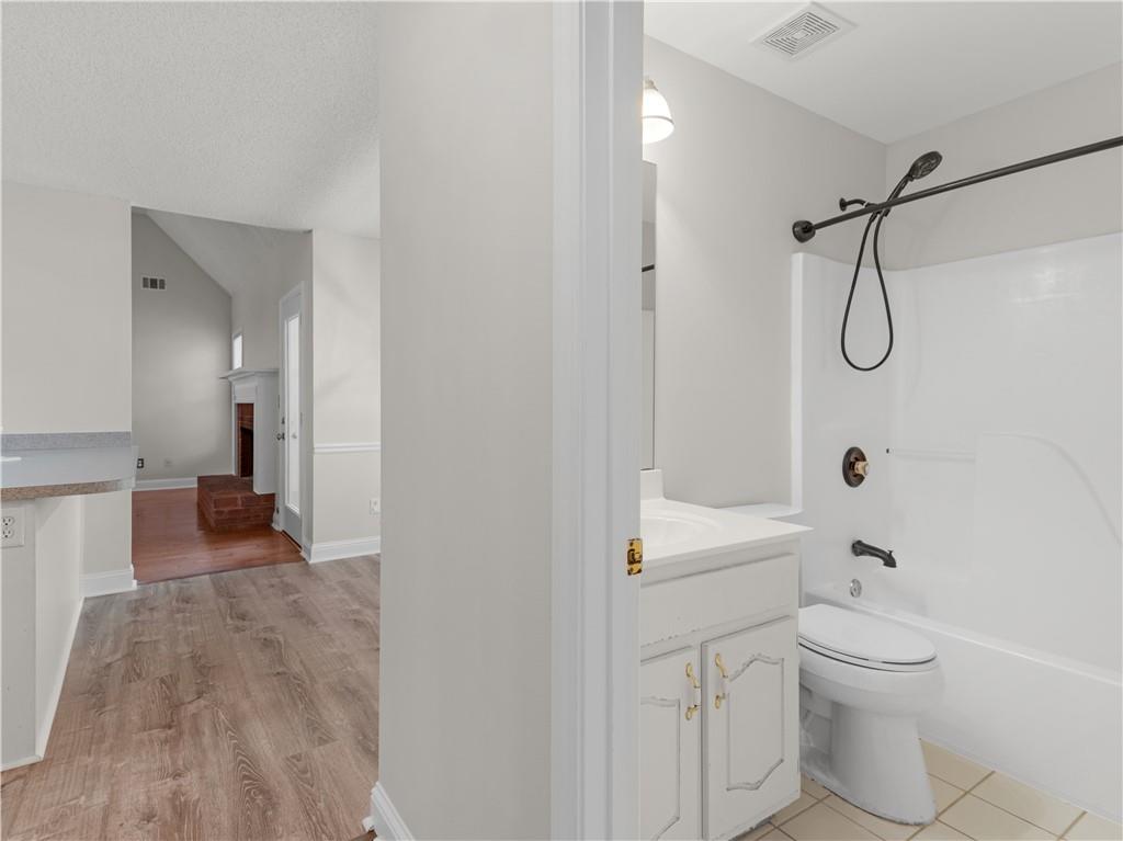 1425 Shingle Way Property Photo 13