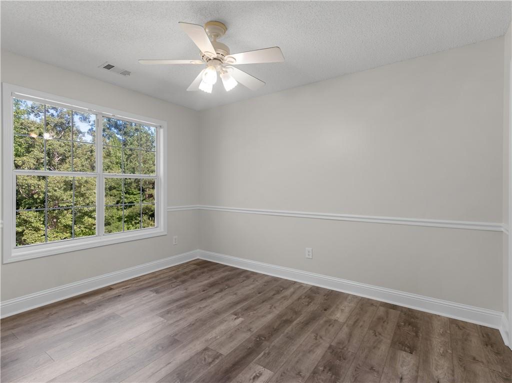 1425 Shingle Way Property Photo 14