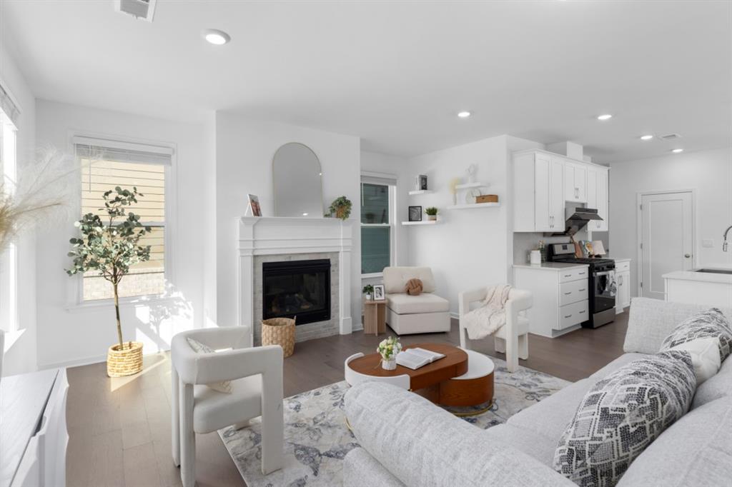 4501 Encore Boulevard Property Photo 2