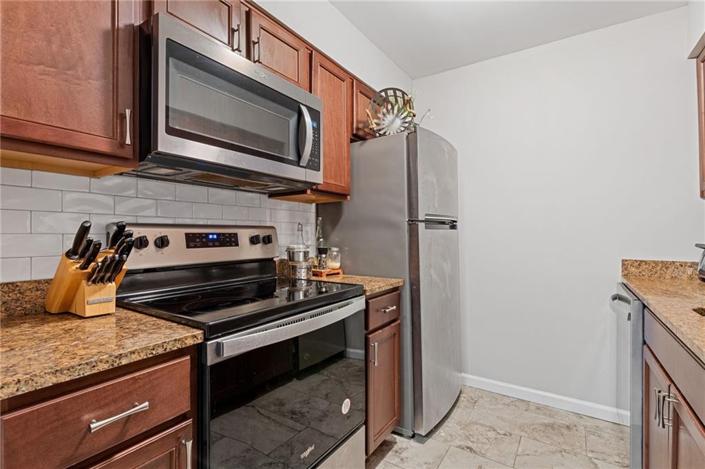 3135 Seven Pines Court Unit 106 Property Photo 9