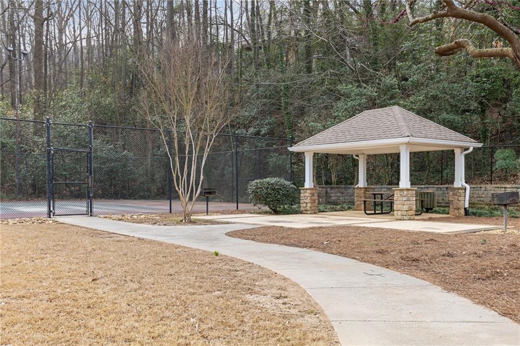 3135 Seven Pines Court Unit 106 Property Photo 25