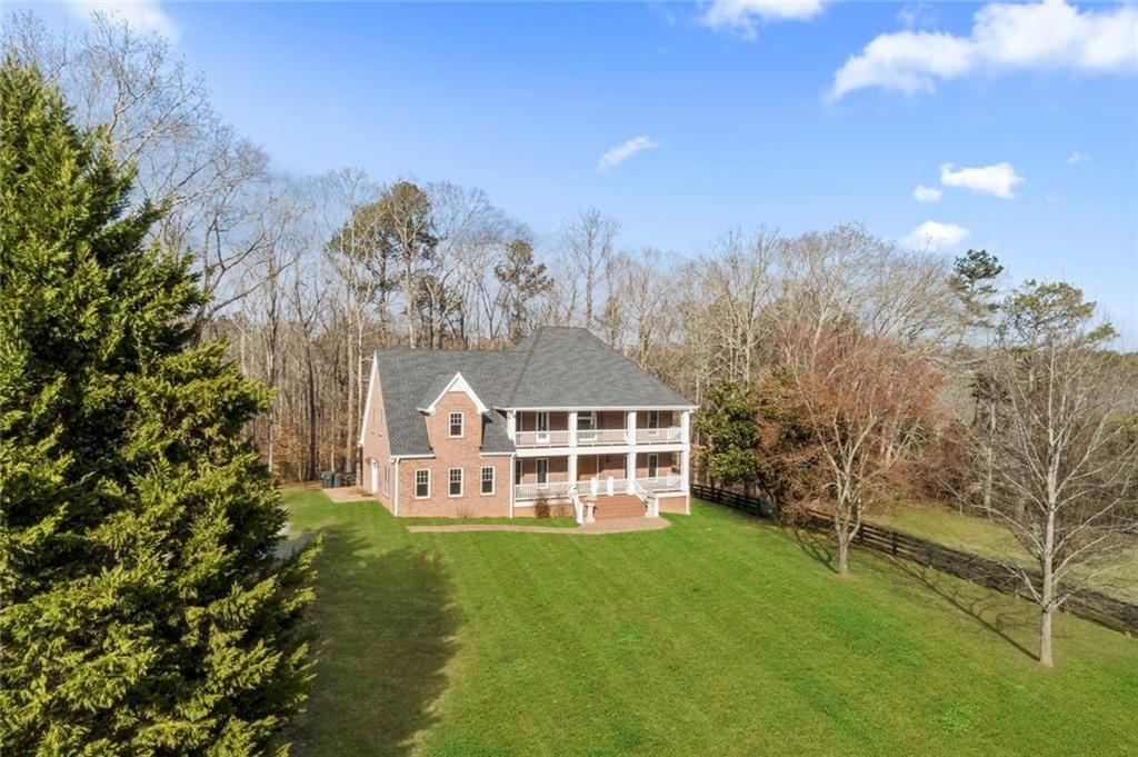 1040 Little River Way Property Photo 4