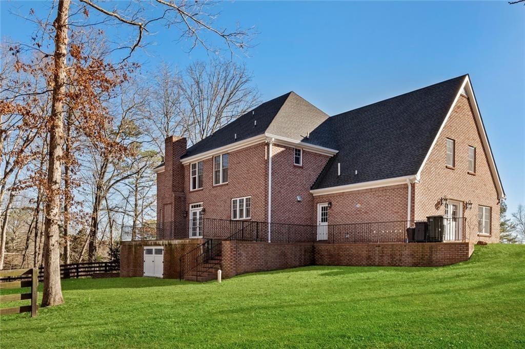 1040 Little River Way Property Photo 10