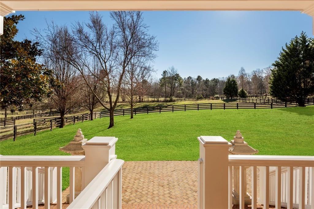 1040 Little River Way Property Photo 12