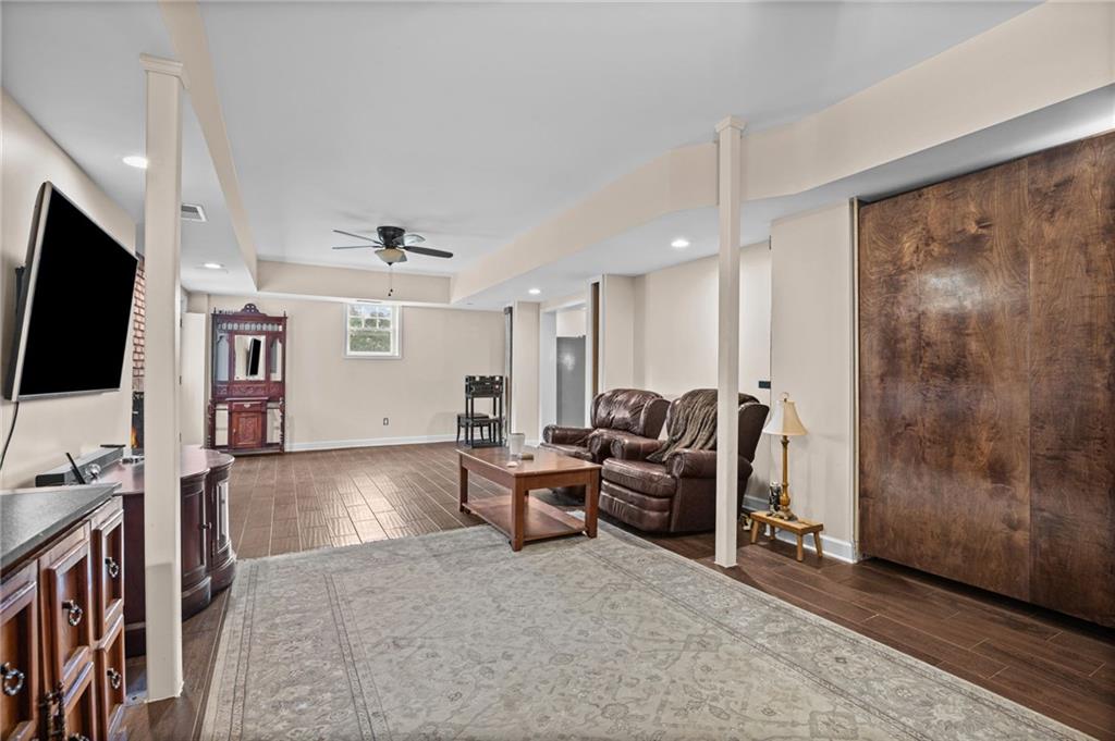 1040 Little River Way Property Photo 48