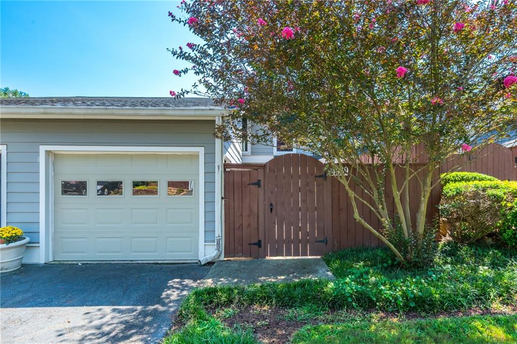4939 Meadow Lane Property Photo 1