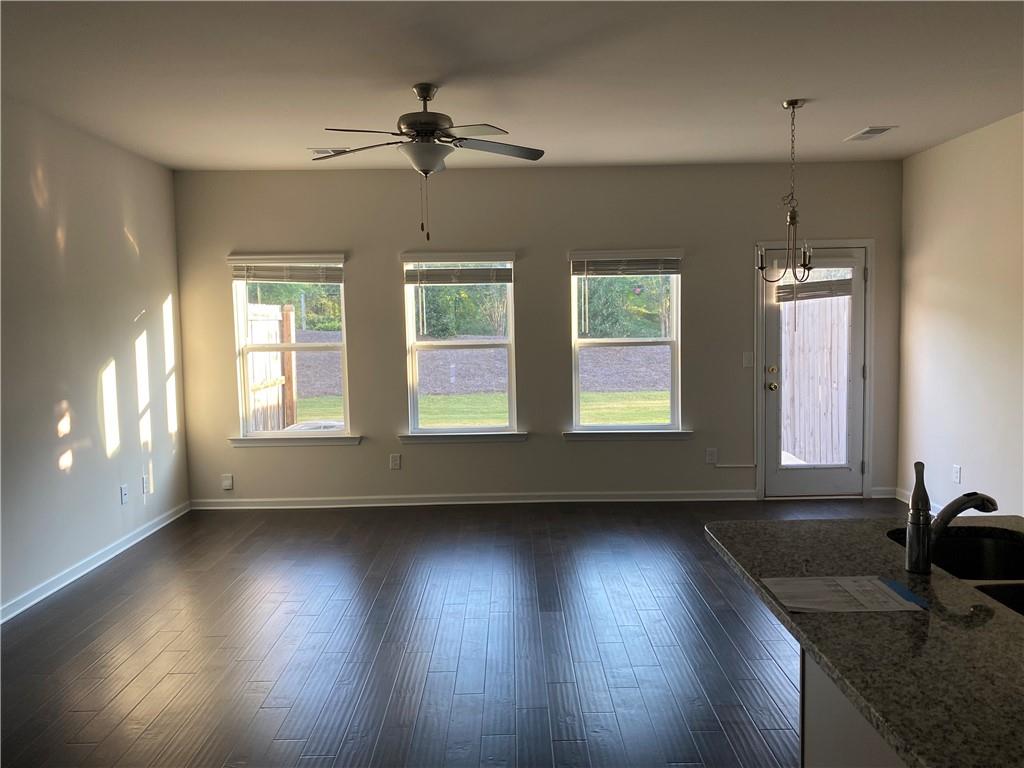 7083 Gladstone Circle Property Photo 2