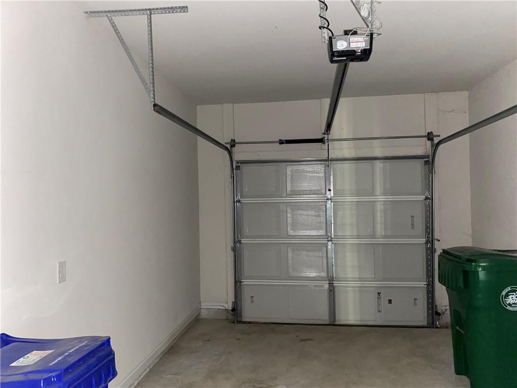 7083 Gladstone Circle Property Photo 4