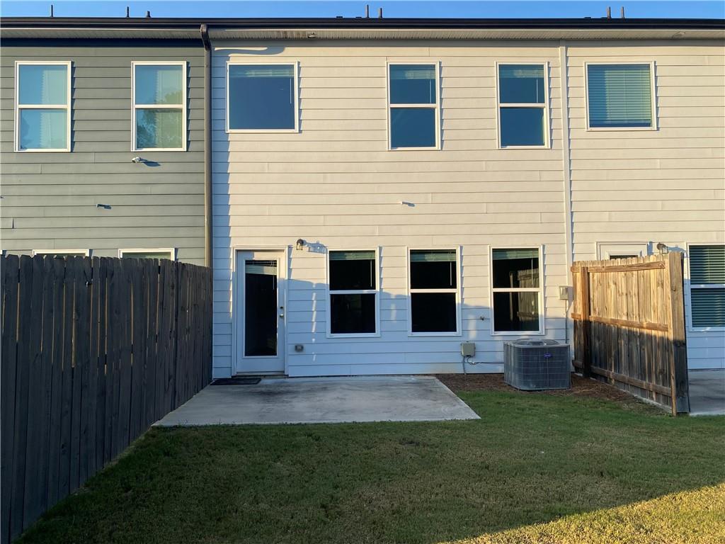 7083 Gladstone Circle Property Photo 10