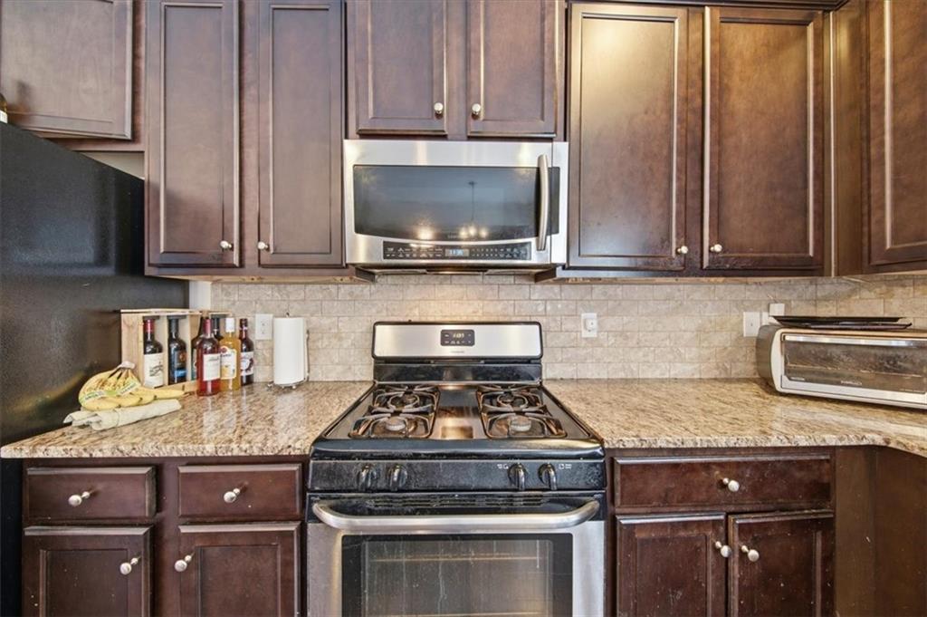 1126 Paramount Drive Property Photo 14