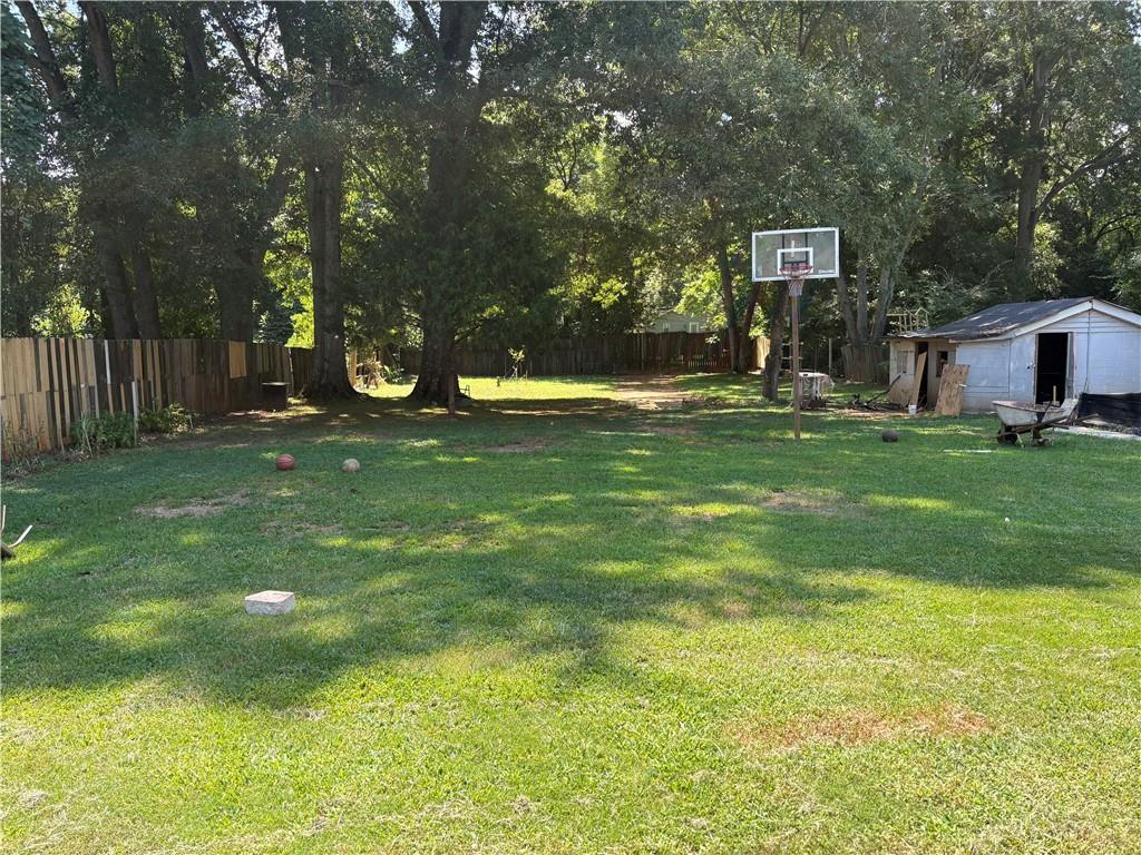 309 Glen Iris Drive Property Photo 8